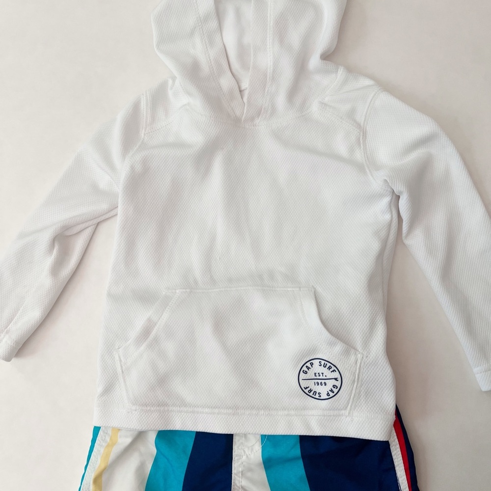 Gap Kids Toddler Boys Swim Trunks and Rash Guard 2 years